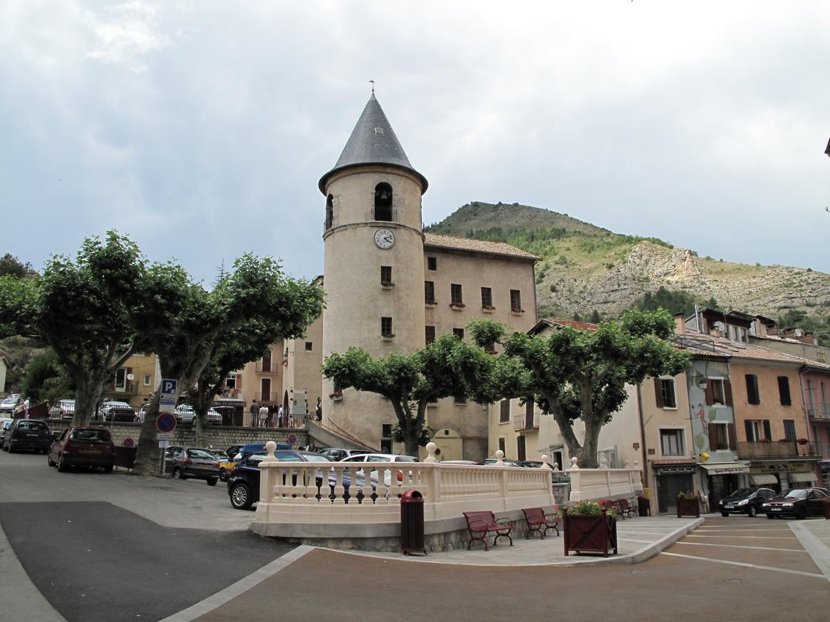 Au Vieux Tilleul Bed and Breakfast Veynes Esterno foto