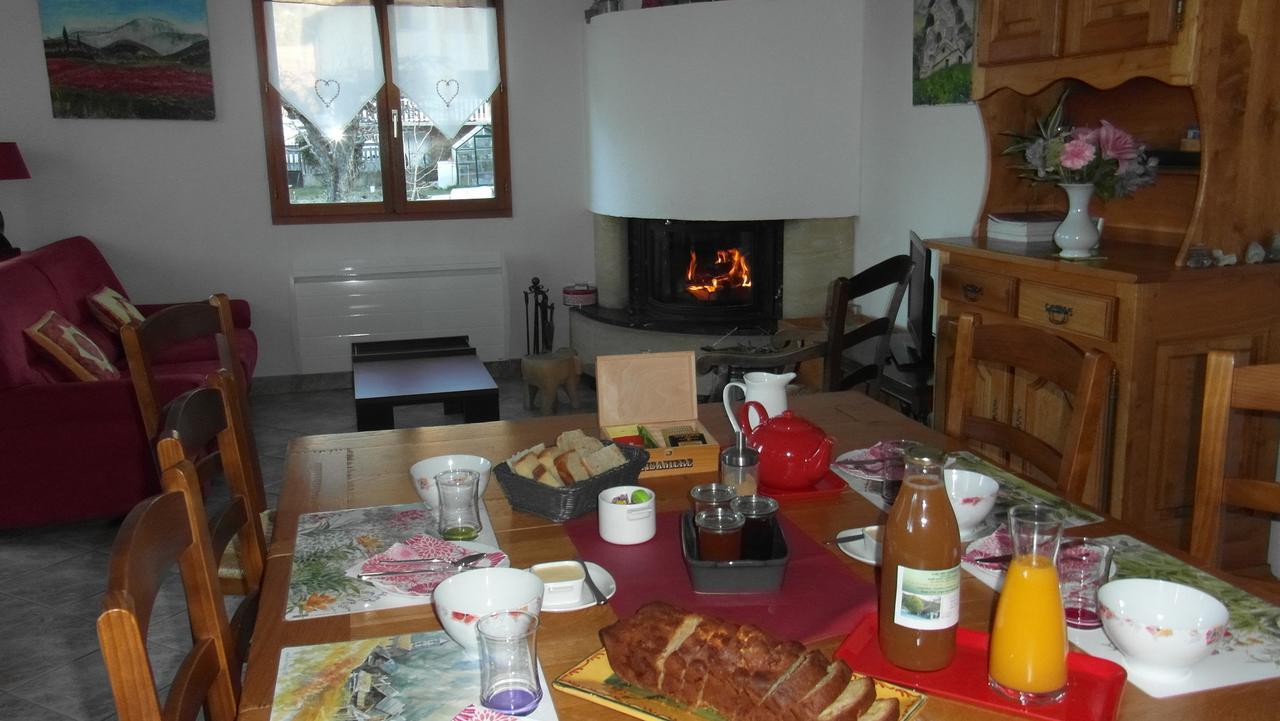 Au Vieux Tilleul Bed and Breakfast Veynes Esterno foto